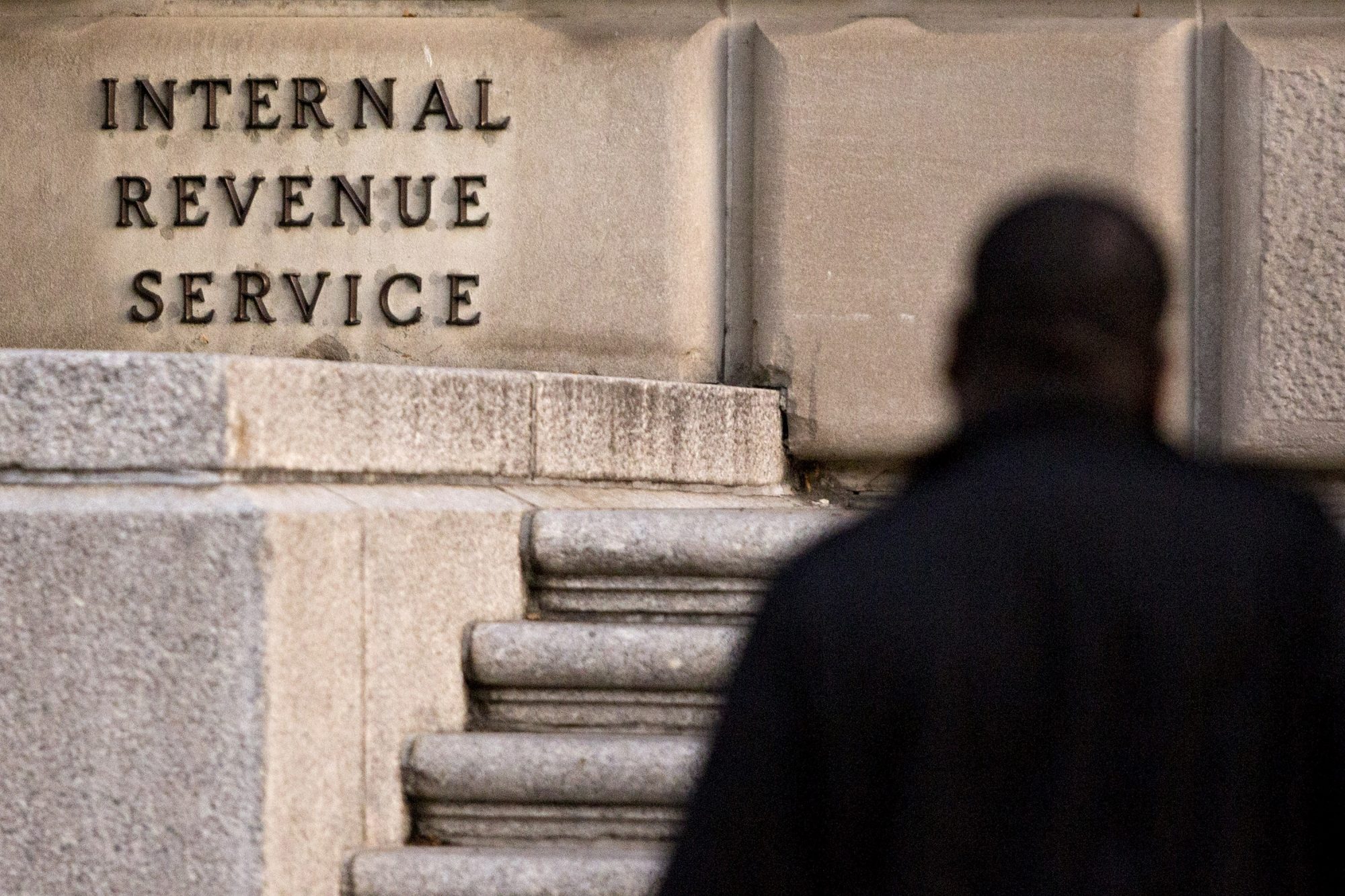 irs-budget-cuts-christmas-for-tax-cheats