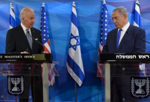 U.S. Vice President Joe Biden (L) and Israeli Prime Minister Benjamin Netanyahu look at each other as they deliver joint statements during their meeting in Jerusalem March 9, 2016. REUTERS/Debbie Hill/Pool