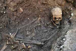Virtually Dead: Digital Public Mortuary Archaeology 32 Britain Identifying King Richard