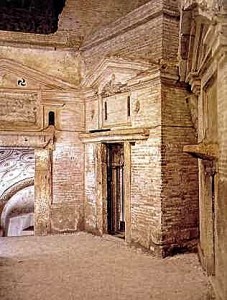 Visiting the Via Appia Antica and Catacombs of San Sebastiano (VIDEO) 32 Visit06
