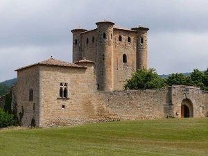 West-East Bidirectional Influence of Art and Architecture during the Crusades 55 ArquesCastle01