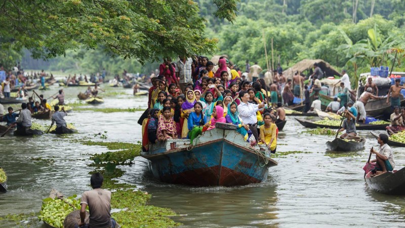 A Visual Journey Into the Floating Guava Markets of Bangladesh