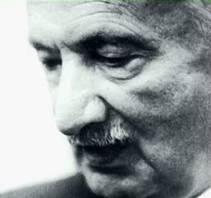 Be With Me: Heidegger in the Age of the Smartphone 15 Phone01