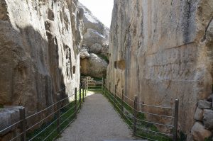 Five Key Sites of the Hittite Empire 104 Five Key Sites of the Hittite Empire