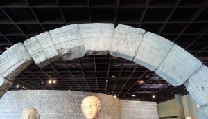 The Divine Riches of the Latin Language 304 DivineRiches01