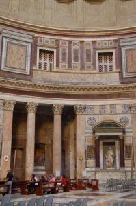Rome and a Villa: Hadrian's Pantheon and Tivoli Retreat 165 Rome and a Villa: Hadrian's Pantheon and Tivoli Retreat