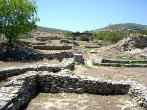 The Neolithic Cultures of Thessaly, Crete, and the Cyclades 37 The Neolithic Cultures of Thessaly, Crete, and the Cyclades