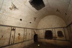 Accessing Afterlife: Tombs of Roman Aristocrats, Freedmen, and Slaves