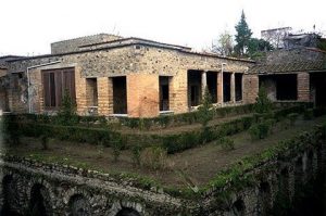 Lifestyles of the Roman Rich and Famous: Houses and Villas at Pompeii 152 Lifestyles of the Roman Rich and Famous: Houses and Villas at Pompeii