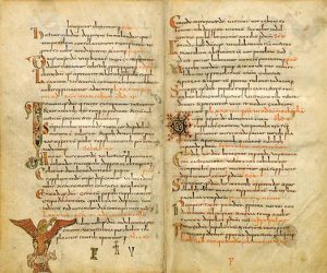 A Medieval Symbiotic Relationship: Codices and Manuscripts 77 A Medieval Symbiotic Relationship: Codices and Manuscripts