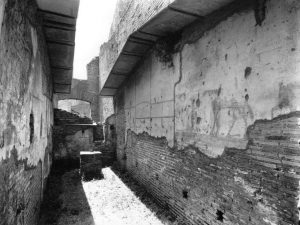 The Mills-Bakeries of Ancient Ostia and the Distributions of Free Grain