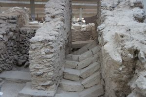 The Middle and Late Cycladic Periods in the Central Aegean Islands 54 The Middle and Late Cycladic Periods in the Central Aegean Islands