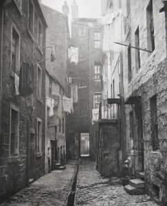 Thomas Annan and 'The Old Closes and Streets of Glasgow' in Early Photography 69 Thomas Annan and 'The Old Closes and Streets of Glasgow' in Early Photography