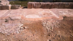 The Geometric Mosaics at Khirbat Mar Elyas (Northern Jordan): A Comparative Study 111 The Geometric Mosaics at Khirbat Mar Elyas (Northern Jordan): A Comparative Study
