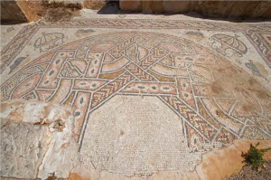 The Geometric Mosaics at Khirbat Mar Elyas (Northern Jordan): A Comparative Study 114 The Geometric Mosaics at Khirbat Mar Elyas (Northern Jordan): A Comparative Study