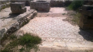 The Geometric Mosaics at Khirbat Mar Elyas (Northern Jordan): A Comparative Study 134 The Geometric Mosaics at Khirbat Mar Elyas (Northern Jordan): A Comparative Study