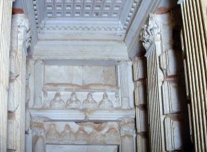Temples, Tombs, and Funerary Portraiture of Ancient Palmyra