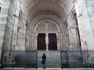 The Stone Storytellers: An Introduction to Romanesque Art and Architecture 6 The Stone Storytellers: An Introduction to Romanesque Art and Architecture