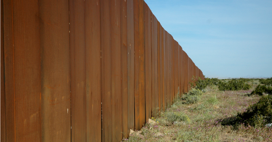 Why Trump's Wall Won't Work 1 091417-43-Trump-Mexico-Wall