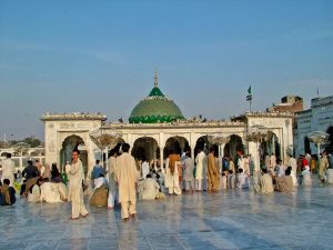 Who are the Sufis and Why Does IS See Them as Threatening?