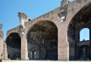 The Influence of Medieval Christian Liturgy on Architecture 39 The Influence of Medieval Christian Liturgy on Architecture