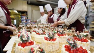 Seven Global Christmas Food Traditions 127 122317-20-Christmas-Holidays