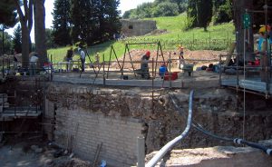 The Forum Romanum (Roman Forum) and Imperial Fora 73 The Forum Romanum (Roman Forum) and Imperial Fora