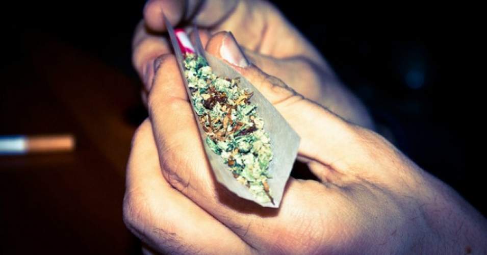 010418-03-Marijuana-Drugs