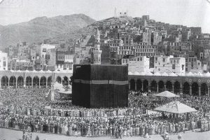 010718-116-Hajj-Islam-Religion-Europe