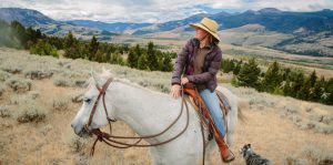 These Montana Ranchers are Helping Grizzlies, Wolves, and Cattle Coexist