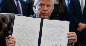 Despite #ReleasetheMemo Call, Trump Signs Reauthorized Warrantless Surveillance Bill into Law