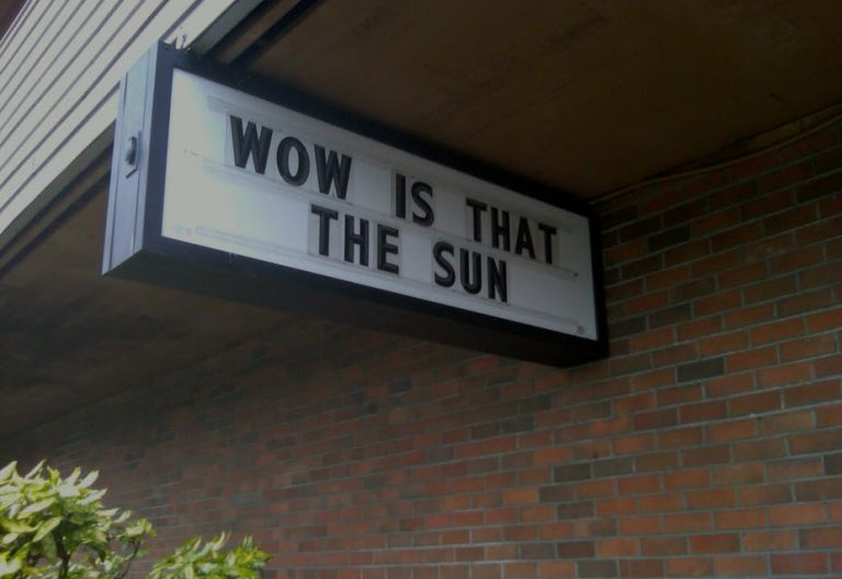 030818-05-Social-Media-Text-Communication