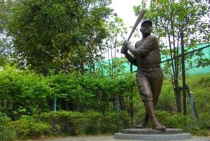 Babe Ruth in a Kimono: How Baseball Diplomacy Fortified US-Japan Relations 18 Babe Ruth in a Kimono: How Baseball Diplomacy Fortified US-Japan Relations