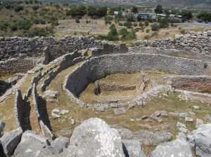 The Bronze Age Aegean and Its Collapse 41 The Bronze Age Aegean and Its Collapse