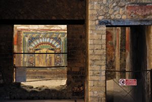 The Fall and Rise and Fall of Pompeii 61 The Fall and Rise and Fall of Pompeii