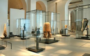 Politics and Power in the Creation of the Louvre Museum in Paris 27 Politics and Power in the Creation of the Louvre Museum in Paris