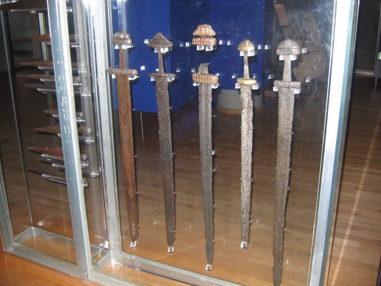 071718-60-Viking-Weapons-Arms-Medieval-Middle-Ages