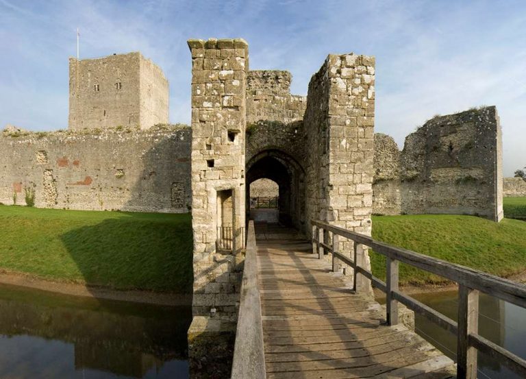 092018-05-Medieval-Middle-Ages-History-England-Castle-Manor