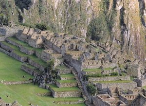 Sacred Politics: Inca Huacas for Political and Social Organization 34 Sacred Politics: Inca Huacas for Political and Social Organization