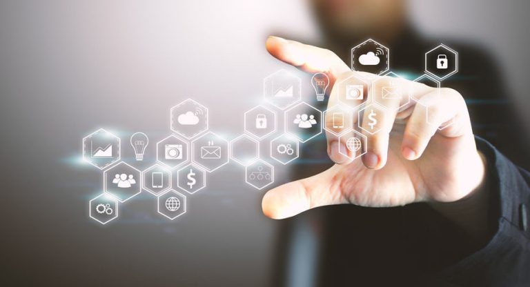 101618-32-History-Social-Media-Journalism