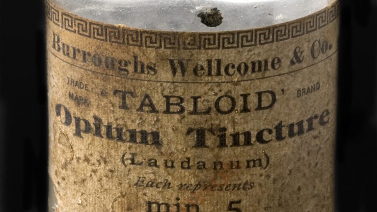 101618-64-History-Drugs-Literature-Gothic