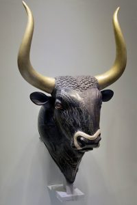 Bull's Head Rhyta and Their Ritual Significance in Ancient Minoa