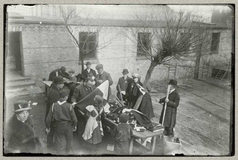 102418-38-World-War-1-Propaganda-Nationalism