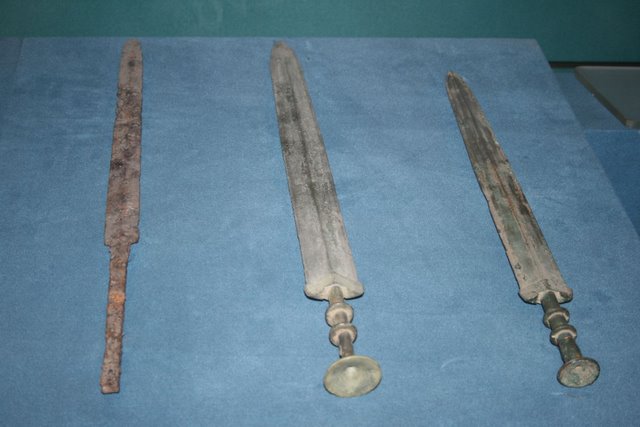 ancient chinese weapon artifacts