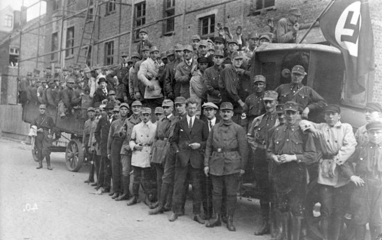 110418-05-History-Weimar-Republic-Nazi-Germany