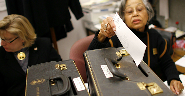 111418-05-Election-Vote