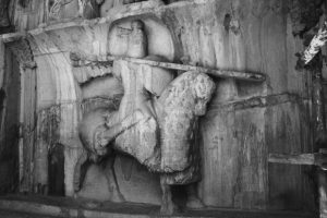 Horse Armor and Warfare in the Medieval Islamic Middle East