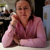 Schnapps, Whipping, and Sacks: How Christmas Traditions Evolved around the World 17 Schnapps, Whipping, and Sacks: How Christmas Traditions Evolved around the World