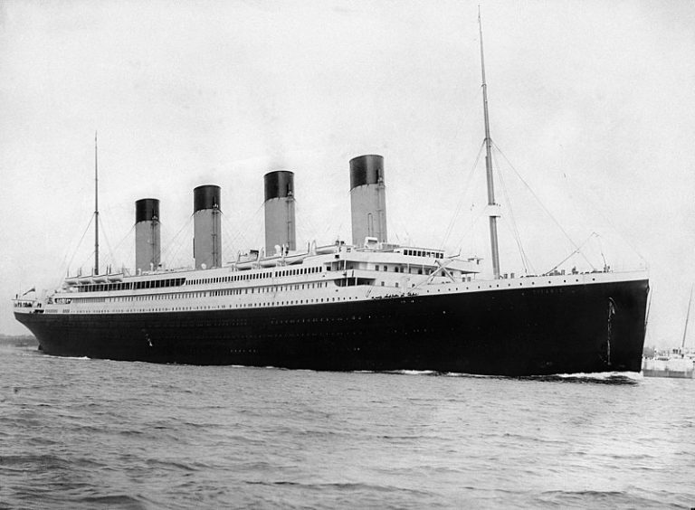 122118-26-History-Titanic