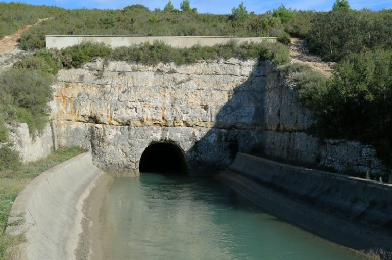 010119-65-History-Environment-Climate-Change-France-Canal-Marseilles